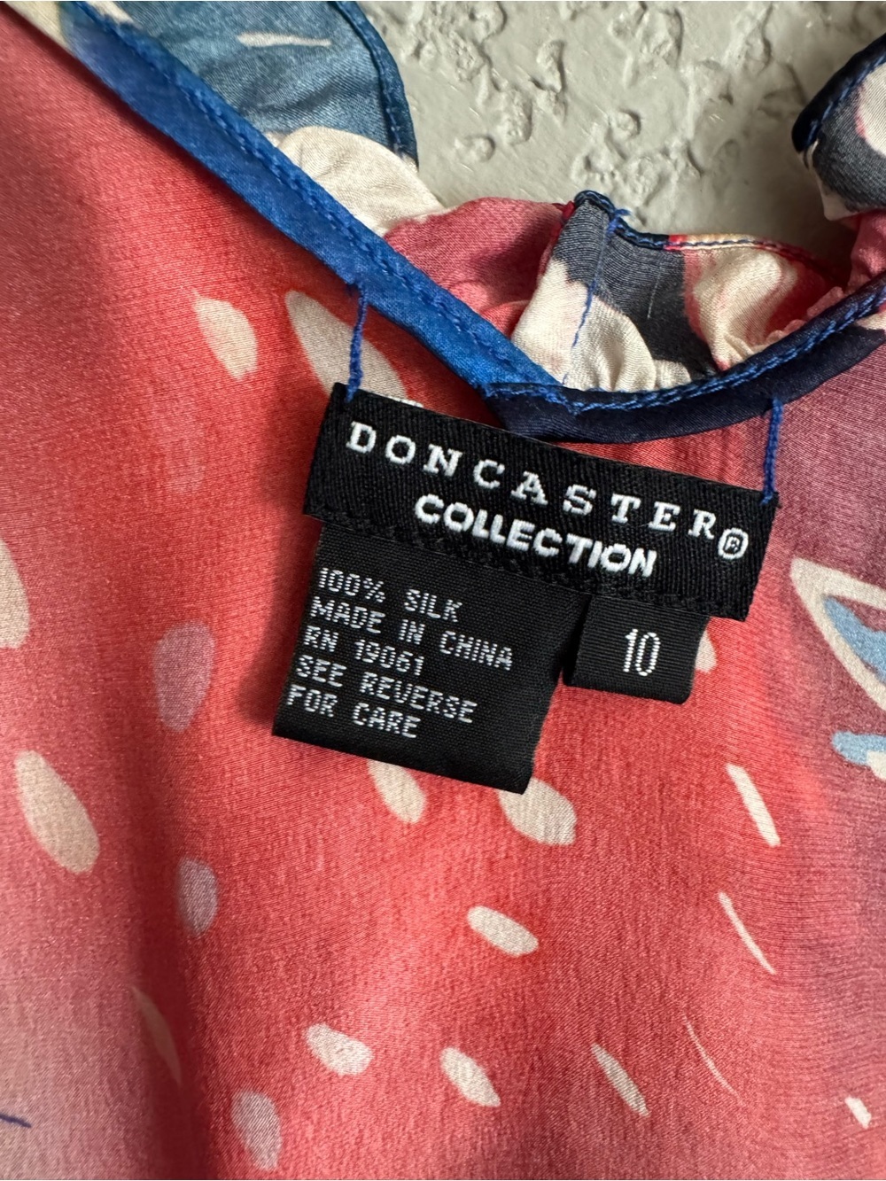 NWT Doncaster Collection 100% Silk Floral Ruffle Ruched Blouse Top Size 10 - Picture 2 of 6